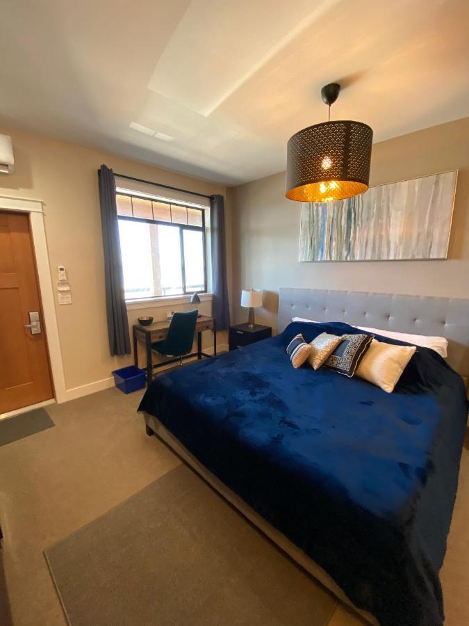 Beyond Bliss Suites & Spa Powell River Ngoại thất bức ảnh