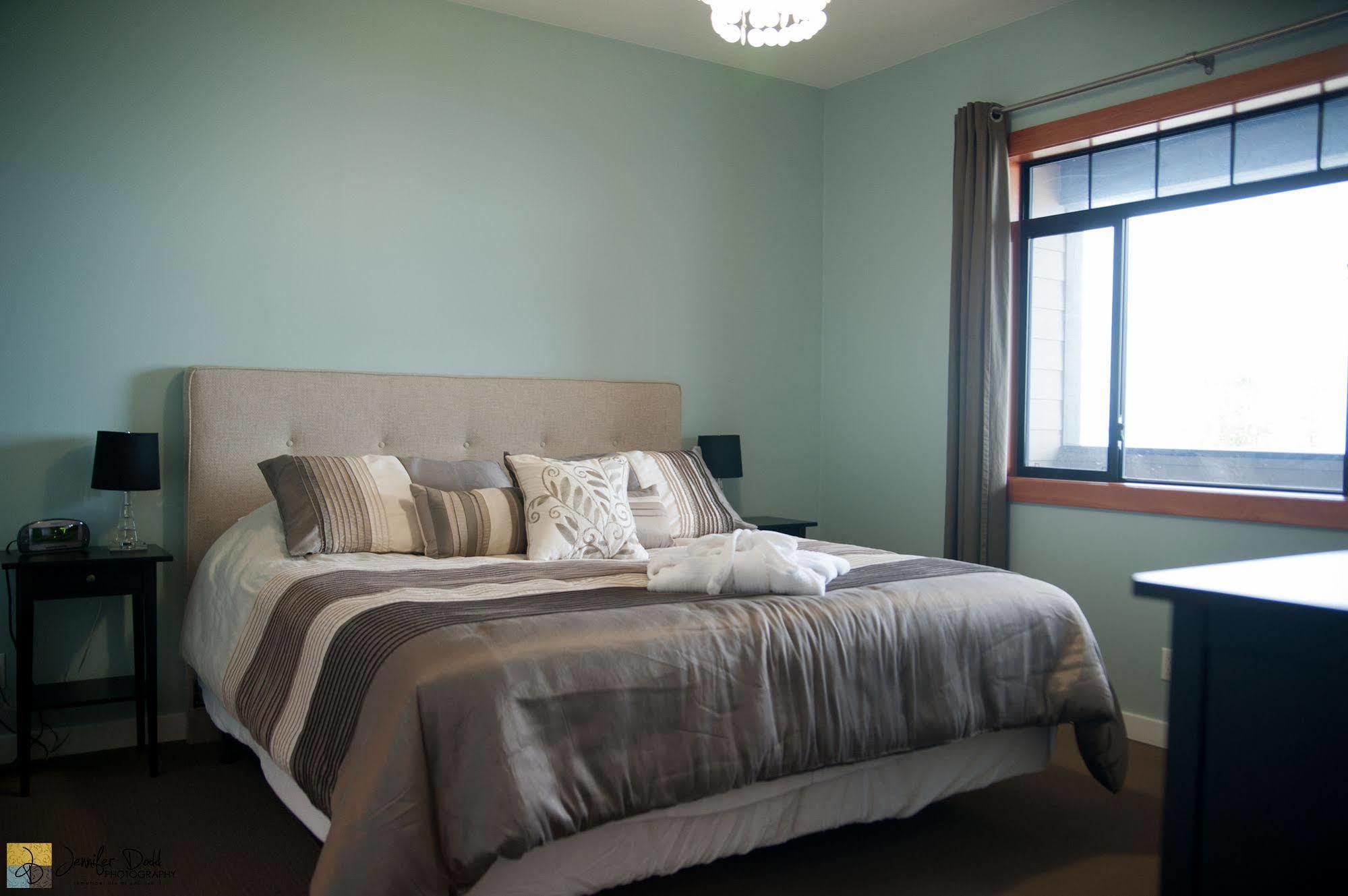 Beyond Bliss Suites & Spa Powell River Ngoại thất bức ảnh